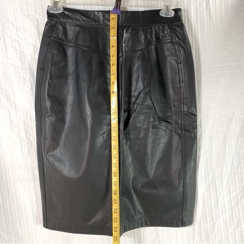 Lizwear Vintage Black Leather Pencil Skirt Size 12 Knee Length 1990s pockets - Picture 11 of 11